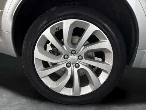 Thumbnail image for the Land Rover Discovery Sport 2.0 D180 MHEV R-Dynamic HSE   4WD