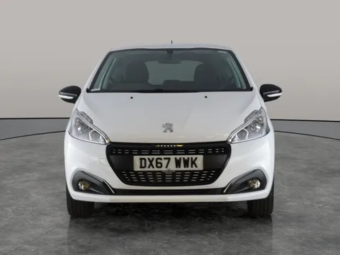 Thumbnail image for the Peugeot 208 1.2 PureTech Black Edition