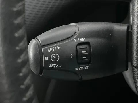 Thumbnail image for the Peugeot 208 1.2 PureTech Black Edition