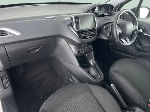 Thumbnail image for the Peugeot 208 1.2 PureTech Black Edition