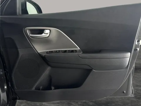 Thumbnail image for the Kia Niro 64kWh 2