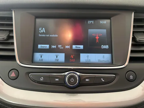 Thumbnail image for the Vauxhall Grandland X 1.2 Turbo SE Premium