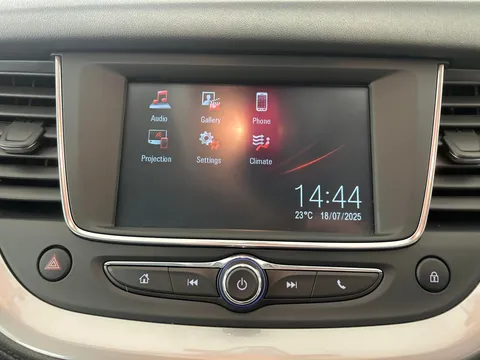 Thumbnail image for the Vauxhall Grandland X 1.2 Turbo SE Premium