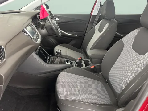 Thumbnail image for the Vauxhall Grandland X 1.2 Turbo SE Premium