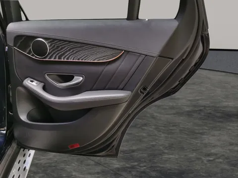 Thumbnail image for the Mercedes-Benz Eqc EQC 400 80kWh AMG Line (Premium Plus)   4MATIC