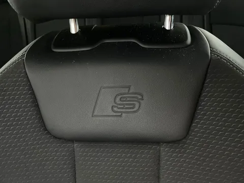 Thumbnail image for the Audi A4 Avant 2.0 TFSI 35 Black Edition   S Tronic