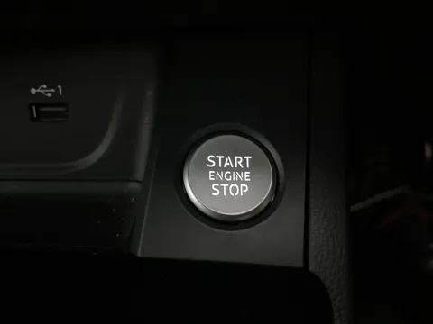 Thumbnail image for the Audi A4 Avant 2.0 TFSI 35 Black Edition   S Tronic
