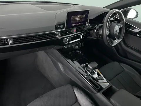 Thumbnail image for the Audi A4 Avant 2.0 TFSI 35 Black Edition   S Tronic