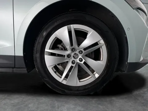 Thumbnail image for the Škoda Enyaq 62kWh 60   (DC120kW)