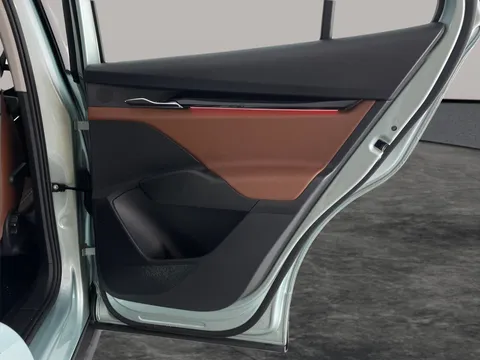 Thumbnail image for the Škoda Enyaq 62kWh 60   (DC120kW)