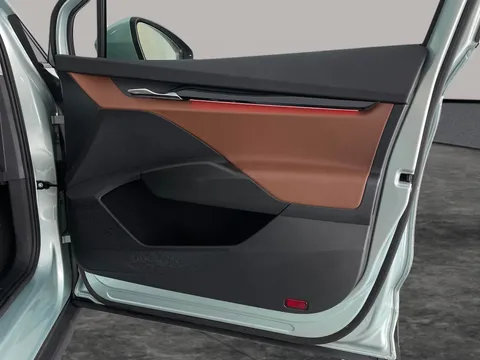 Thumbnail image for the Škoda Enyaq 62kWh 60   (DC120kW)