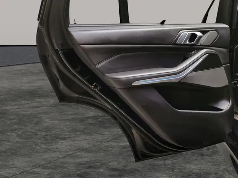 Thumbnail image for the BMW X5 3.0 45e 24kWh M Sport   Plug-in  xDrive