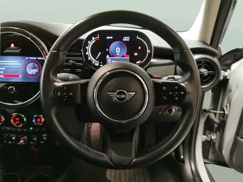 Thumbnail image for the Mini Hatch 2.0 Cooper S Classic   Steptronic