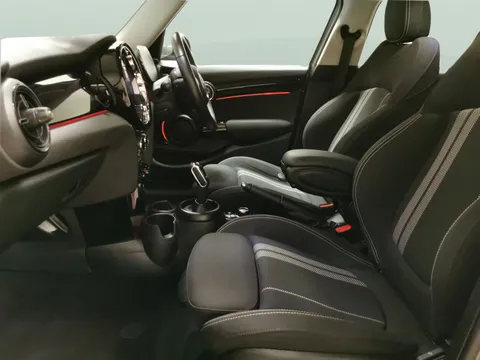 Thumbnail image for the Mini Hatch 2.0 Cooper S Classic   Steptronic