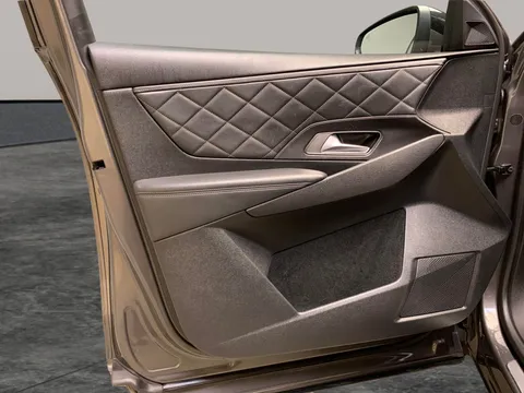 Thumbnail image for the Ds Automobiles Ds 7 Crossback 1.5 BlueHDi Prestige Crossback  EAT8