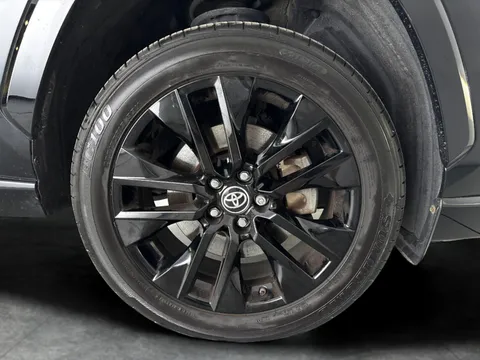 Thumbnail image for the Toyota RAV4 2.5 VVT-h Black Edition    CVT