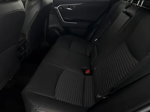 Thumbnail image for the Toyota RAV4 2.5 VVT-h Black Edition    CVT