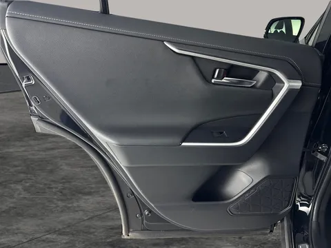 Thumbnail image for the Toyota RAV4 2.5 VVT-h Black Edition    CVT