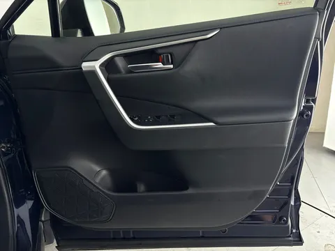 Thumbnail image for the Toyota RAV4 2.5 VVT-h GPF Dynamic    CVT