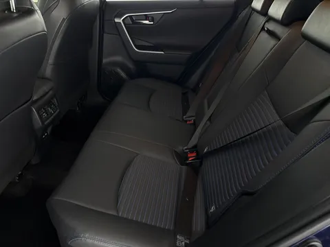 Thumbnail image for the Toyota RAV4 2.5 VVT-h GPF Dynamic    CVT