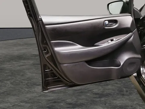 Thumbnail image for the Nissan LEAF 40kWh N-Connecta