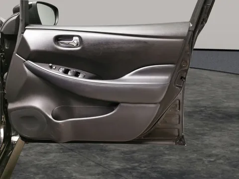 Thumbnail image for the Nissan LEAF 40kWh N-Connecta