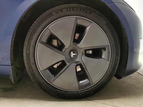 Thumbnail image for the Tesla Model 3 (Dual Motor) Long Range   4WDE