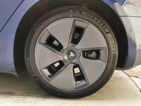 Thumbnail image for the Tesla Model 3 (Dual Motor) Long Range   4WDE