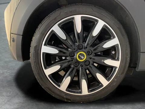 Thumbnail image for the Mini Electric Hatch Cooper SE 32.6kWh Level 3