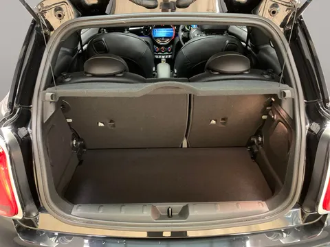 Thumbnail image for the Mini Electric Hatch Cooper SE 32.6kWh Level 3