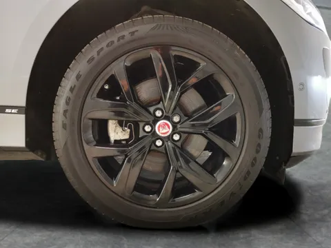 Thumbnail image for the Jaguar I-Pace 400 90kWh SE   4WD