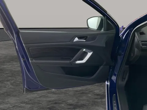 Thumbnail image for the Peugeot 308 1.6 BlueHDi GT Line