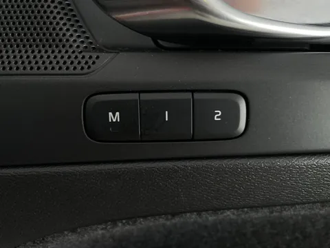 Thumbnail image for the Volvo XC40 1.5h T5 Twin Engine Recharge 10.7kWh Inscription Pro   Plug-in