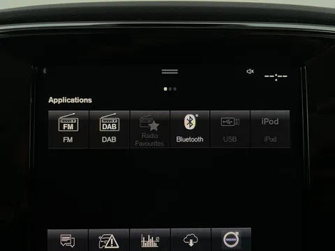 Thumbnail image for the Volvo XC40 1.5h T5 Twin Engine Recharge 10.7kWh Inscription Pro   Plug-in