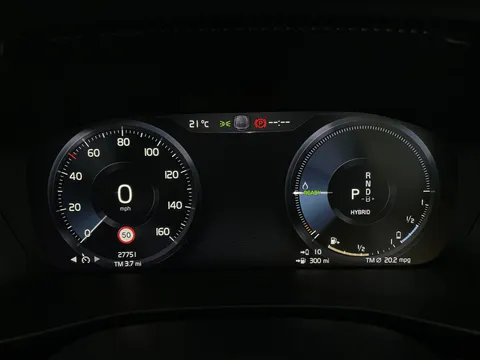 Thumbnail image for the Volvo XC40 1.5h T5 Twin Engine Recharge 10.7kWh Inscription Pro   Plug-in