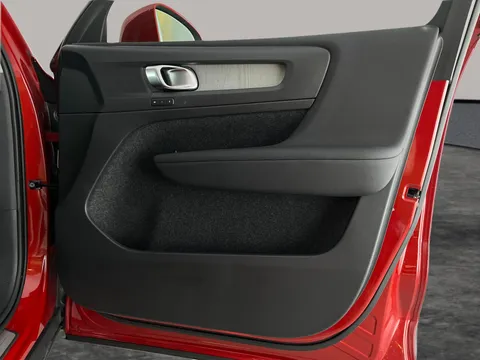 Thumbnail image for the Volvo XC40 1.5h T5 Twin Engine Recharge 10.7kWh Inscription Pro   Plug-in