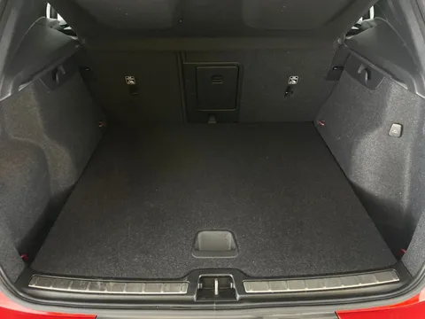 Thumbnail image for the Volvo XC40 1.5h T5 Twin Engine Recharge 10.7kWh Inscription Pro   Plug-in