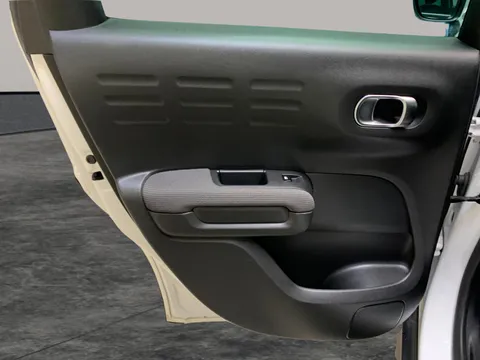 Thumbnail image for the Citroën C3 Aircross 1.2 PureTech Shine