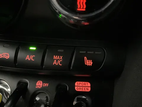 Thumbnail image for the Mini Electric Hatch Cooper SE 32.6kWh Level 2