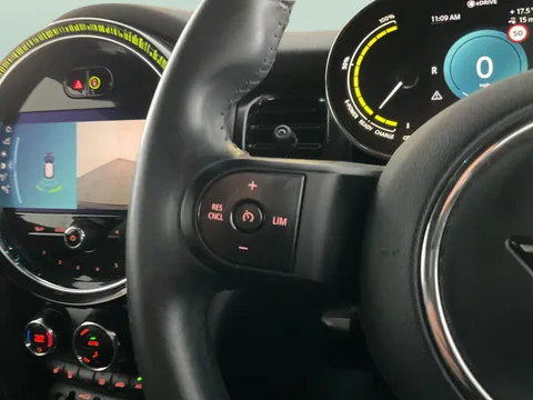Thumbnail image for the Mini Electric Hatch Cooper SE 32.6kWh Level 2