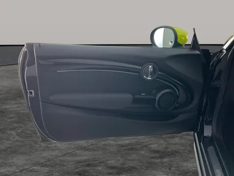 Thumbnail image for the Mini Electric Hatch Cooper SE 32.6kWh Level 2