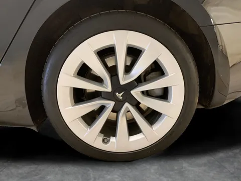 Thumbnail image for the Tesla Model 3 (Dual Motor) Long Range   4WDE