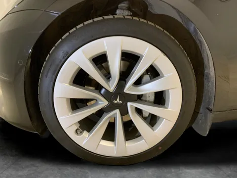 Thumbnail image for the Tesla Model 3 (Dual Motor) Long Range   4WDE