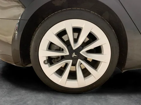 Thumbnail image for the Tesla Model 3 (Dual Motor) Long Range   4WDE