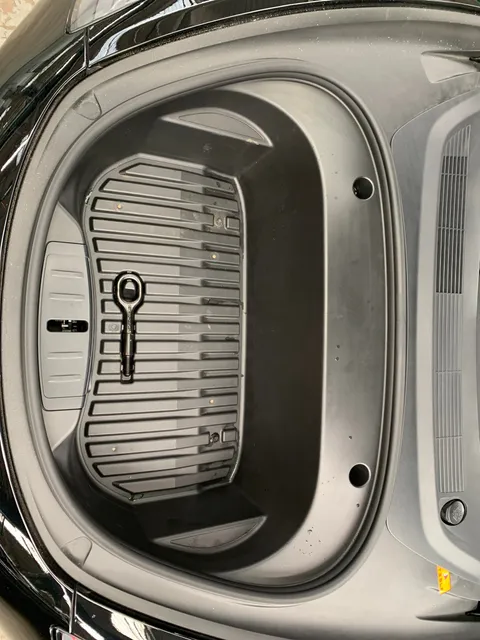 Thumbnail image for the Tesla Model 3 (Dual Motor) Long Range   4WDE