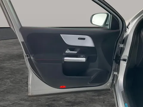 Thumbnail image for the Mercedes-Benz Eqa EQA 350 66.5kWh AMG Line   4MATIC
