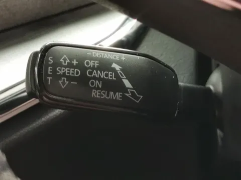 Thumbnail image for the Škoda Enyaq 62kWh 60   (DC120kW)
