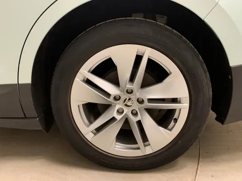 Thumbnail image for the Škoda Enyaq 62kWh 60   (DC120kW)