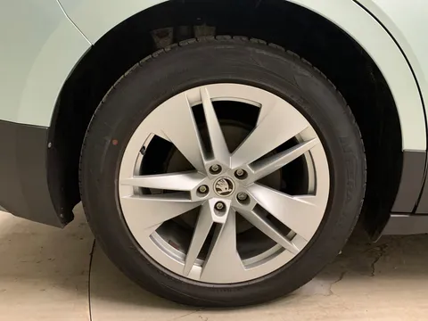 Thumbnail image for the Škoda Enyaq 62kWh 60   (DC120kW)