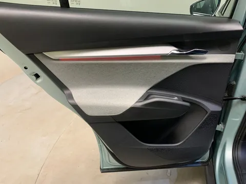 Thumbnail image for the Škoda Enyaq 62kWh 60   (DC120kW)